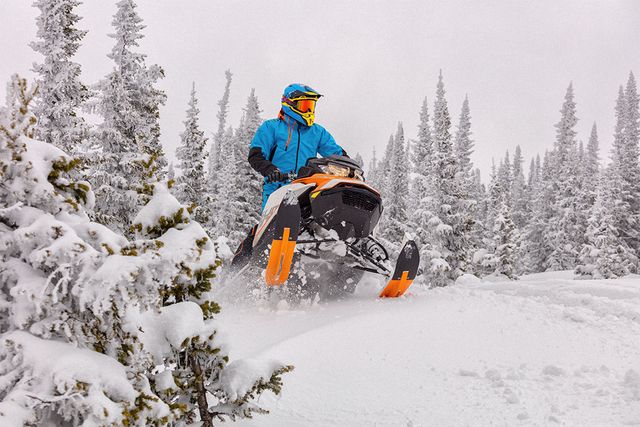 A Guide to Snowmobile Insurance in Canada: Protect Your Next Adventure