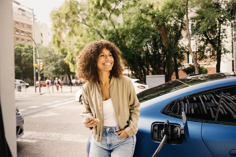 Assurance véhicule électrique au Canada : ce que les propriétaires de VE doivent savoir